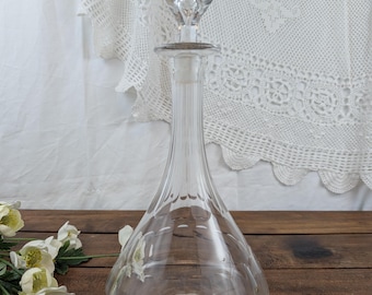 Glass carafe