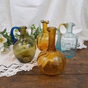 Ancienne chevrette, cruche, gargoulette, pichet à eau en grès vert