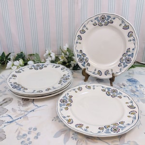 5 Longchamp Chambord dinner plates