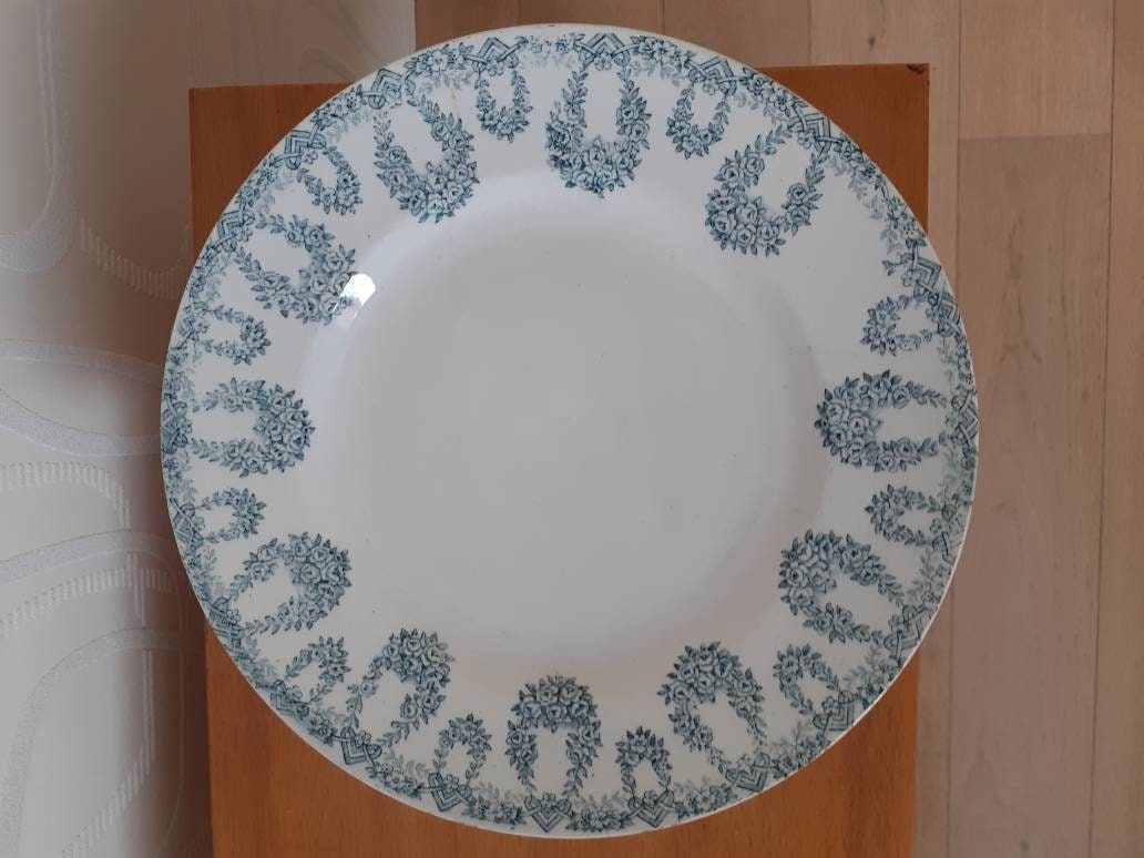 8 Assiettes Plates Modèle Colbert