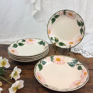 6 Villeroy and Boch Wild Rose soup plates