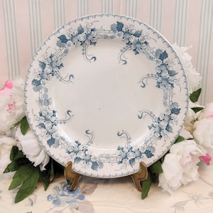 B.F.K. Lucien round dish