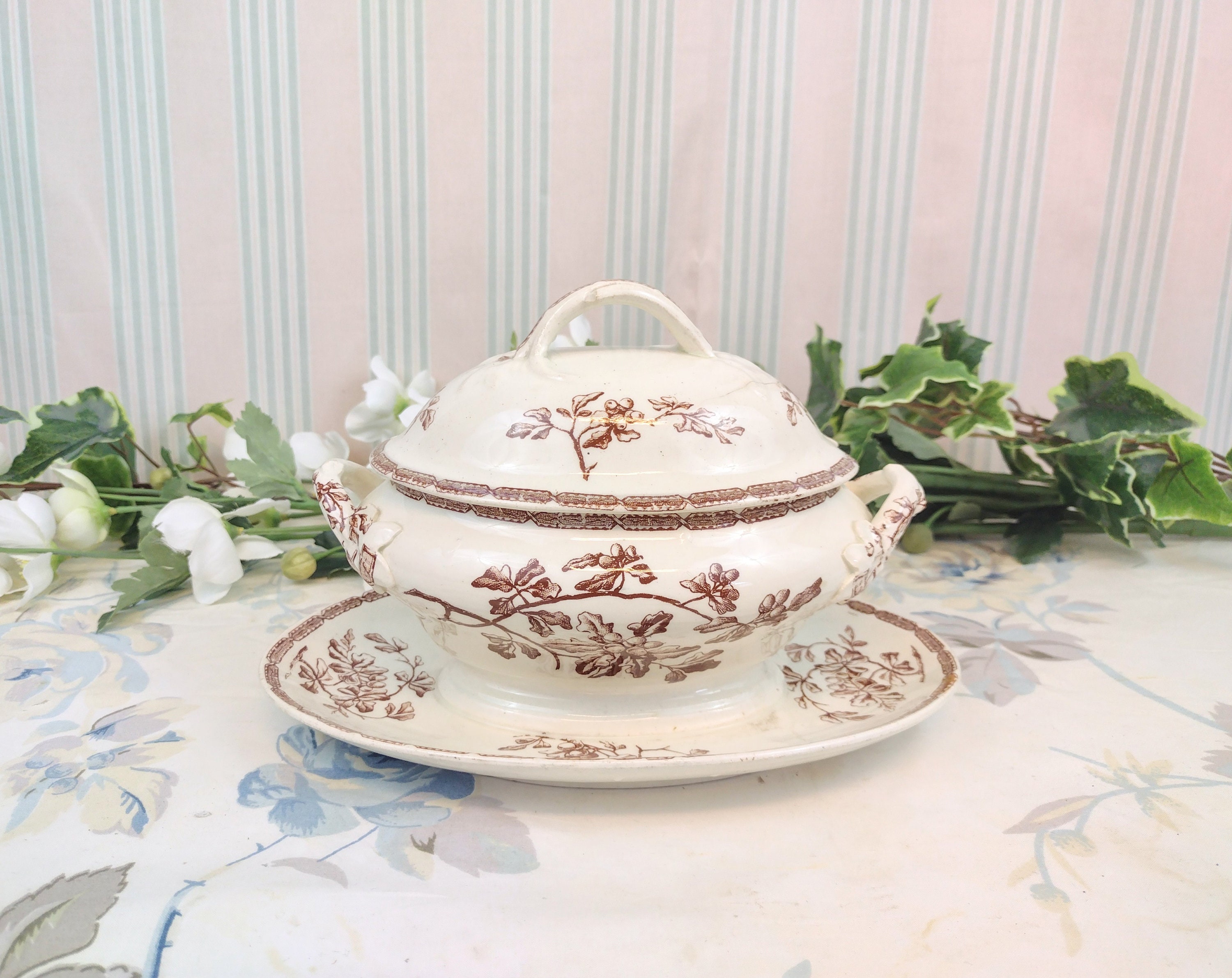 ANCIENNE SAUCIÈRE FAIENCE Keller et Guérin Luneville rose modèle à l