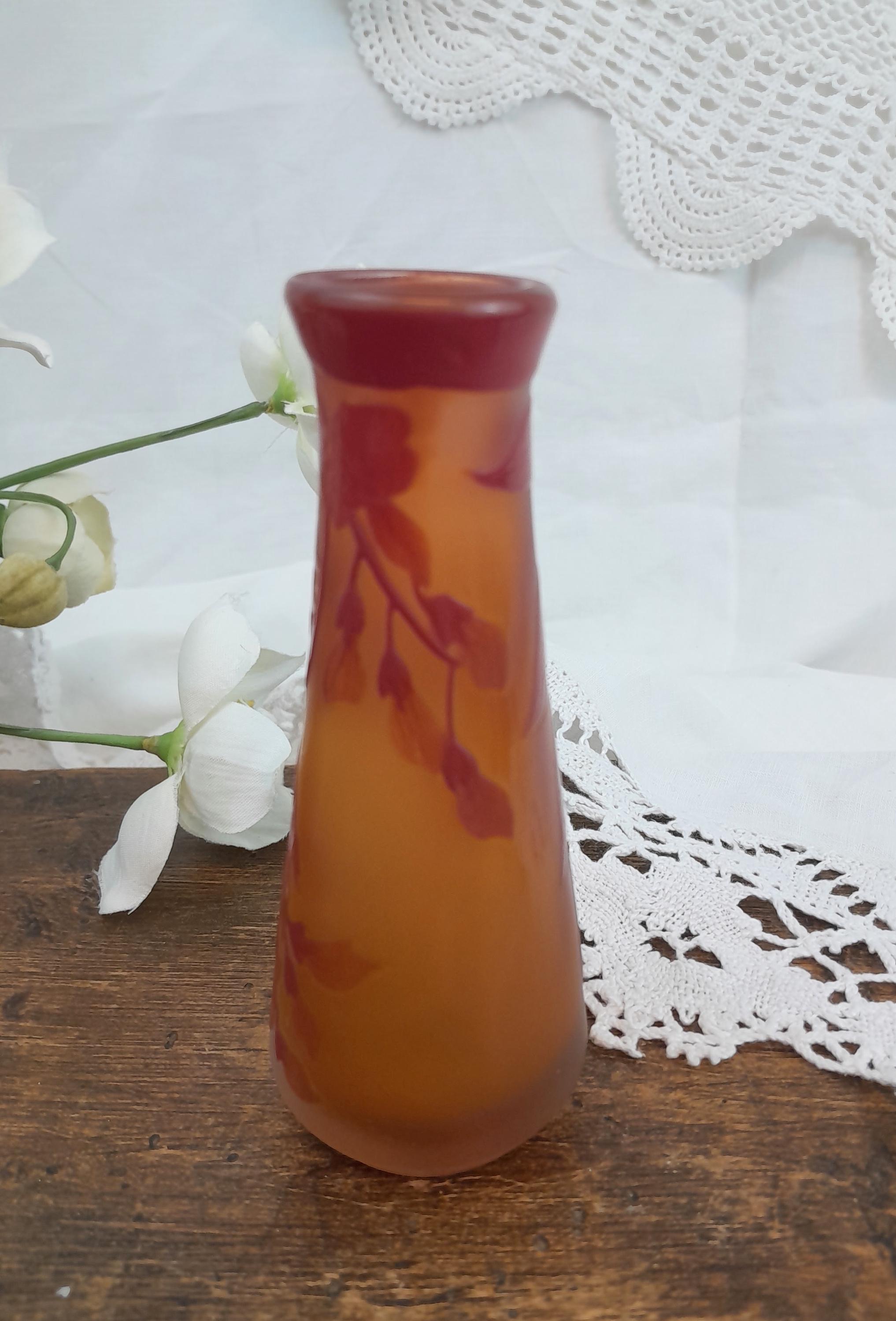 オレンジ　グラデーション　花瓶　花柄　エミール・ガレ風Galle エミール・ガレ作の小さなオレンジの花瓶 - Etsy 日本