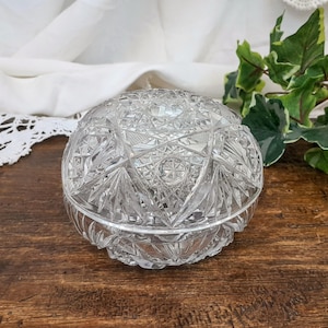 Bonbonnière en cristal taillé