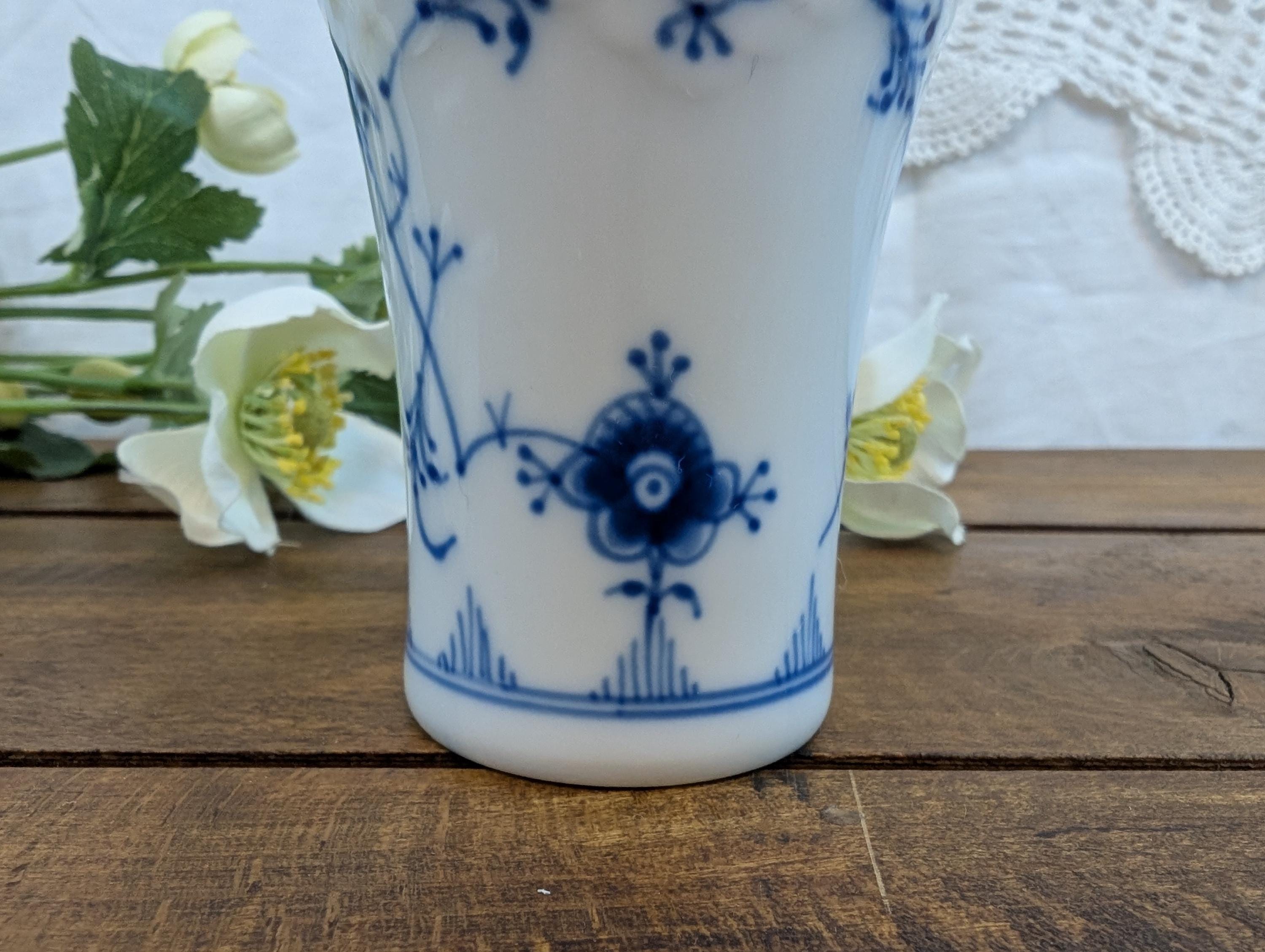 ビング＆グロンダール・コペンハーゲンの小さな磁器の花瓶 - Etsy 日本