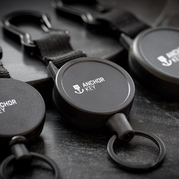Schlüsselrolle Schlüsselanhänger "Anchor Key" ausziehbar, Jojo Schlüsselband mit Aramidseil, Einziehbarer Kartenhalter Ausweis Clip
