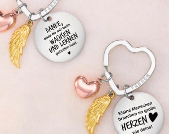 Beste Erzieherin Schlüsselanhänger mit Gravur - Beste Erzieherin Geschenk - Schutzengel Glücksbringer mit Engelsflügel und Herz