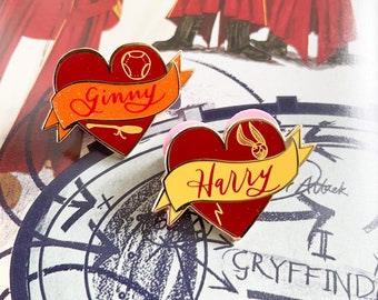 Broches de esmalte com faixa de coração Harry e Ginny | Broches de lapela mágicos em formato de coração para casal de bruxos