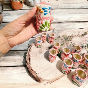 Aangepaste talavera-borrelglaasjes 7–39 stuks – handgemaakte Mexicaanse gunsten – gepersonaliseerde tequileros voor bruiloften, vrijgezellenfeesten, fiesta-cadeaus