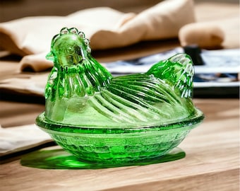 The Pinch Sat Shaker | Salero de pizca gallina | Mexican Salt, Green Glass Hen on Nest Covered Candy Dish with/Lid, Vintage, Nesting Chicken