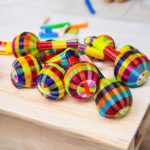 Babyrammelaar | Mexicaanse babyrammelaar | Babycadeaus | Ideeën voor babyshowers | Mexicaanse Maraca | Babyspeelgoed | Handgeweven rammelaar (Sonaja) | Kleurrijk