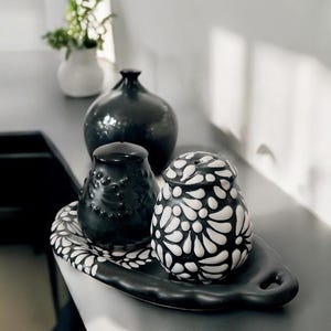 Salt Pepper white and black Talavera Pottery, Matte Harvest Spice, Dinner Table Serving, Black House Gift, Salt & Pepper Shakers
