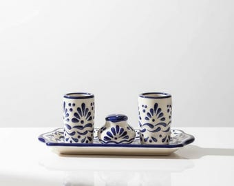 Blå Talavera-shotglasset med tallrik och saltkar – Handgjord mexikansk keramikgåva