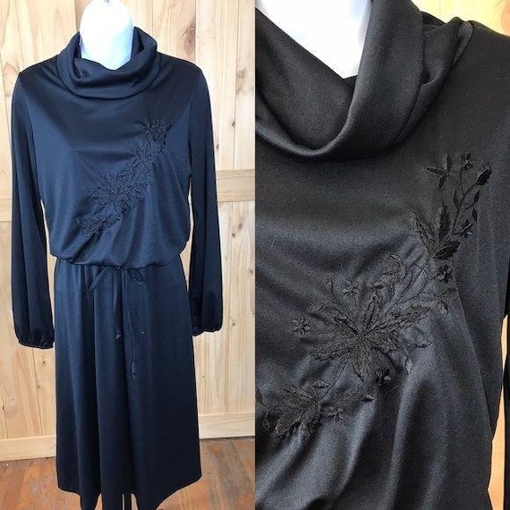 Vintage 70s cowl neck black knit dress e flowers - image 1
