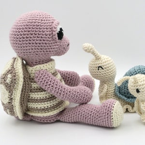 Wzór na szydełkowego żółwia-ślimaka amigurumi