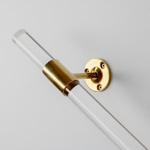 Pasamanos Moderno Lucite | Barandilla Acrílica Personalizada | Escalera Contemporánea | Hecho en Reino Unido