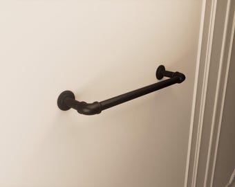 Steampunk Pipe Towel Holder - Sturdy Metal Towel Bar in Industrial Style, Perfect for Bathroom Organizing, Unique Gift Idea