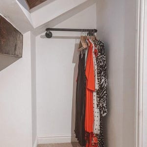 Wall Mounted Industrial Pipes Clothes Hanging Pole Rustic Iron Clothes Rack Garment Storage Display Rail Towel Bar Rail for Store Wardrobe