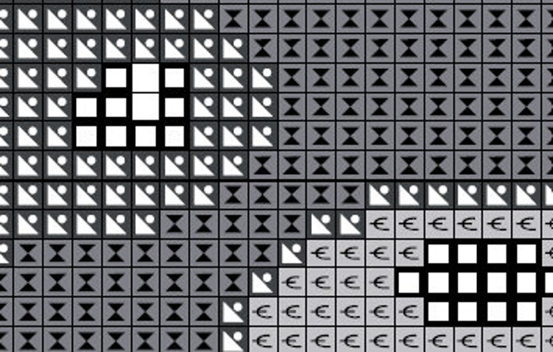 Pu&ograve; includere: Schema di punto croce in bianco e nero con un disegno in bianco e nero di un fiore con stelo e foglie. Lo schema &egrave; circondato da un bordo di quadrati bianchi e neri.