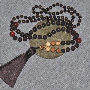 Hand Knotted Zen Mala Sandalwood Tiger Eye