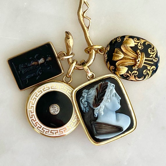 French Victorian 18k Gold Enameled Locket - image 4