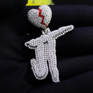 Colgante con nombre de moissanita, cadena personalizada con acabado en oro blanco, collar con corazón helado, joyería de hip hop, regalo personalizado para él.