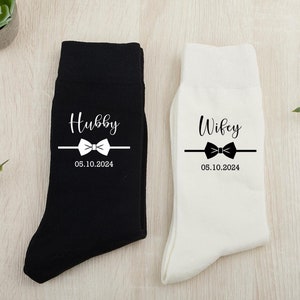 Hubby & Wifey Matching Socks Set, Custom Wedding Party Socks, Couple Wedding Gift, Engagement Gift, Unique Gift for Couple, Newlywed Gift