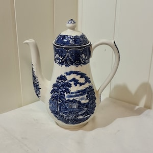 coffe pot, old castle by barratts, english staffordshire 1960s