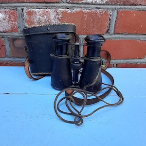 Antique opera glasses from the 19th century, Victorian era, English make, Sold by M. L. Borchgrevink in Kristiania, collectible