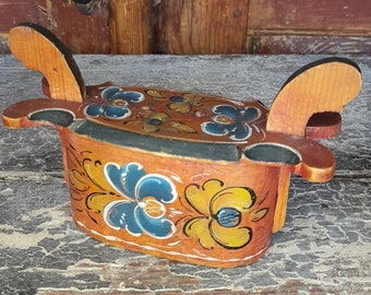 Stunning tine box,rustic antique, Bent wood, Norwegian ,rustic and primitive, Rosemaling Folk-art rosemaling from OS in Norway