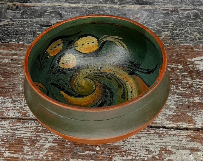 Fantastic antique ale bowl, Telemark rosemaling,  Farmhouse primitive antiques,rosemaling, folkart, hand carved, decor,folk-art