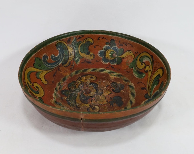 Authentic 18th Century Norwegian Beer Bowl with Primitive Pattern - Great Patina