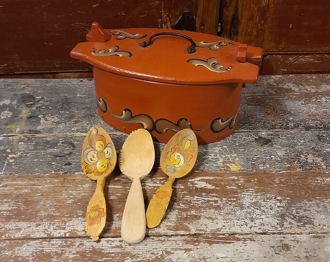 Antique little tine box with nice patina,Norwegian folk-art, rustic and primitive antiques, scandinavian folkart,rosemaling, spoon