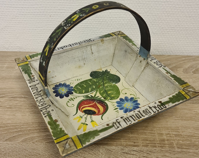 Norwegian sendingskurv med OS maling, 1800S antique, Folkart, Rustic and primitive, rare object, folk-art, handpainted, shipping basket