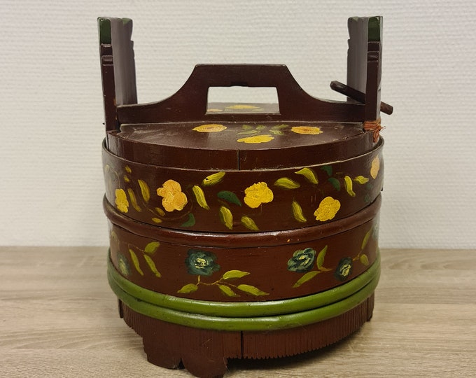 Beautiful antique tine from Telemark in Norway. Hand painted, Folkart, Rustic and primitive, unique tine, Norwegian rosemaling, Bentwood