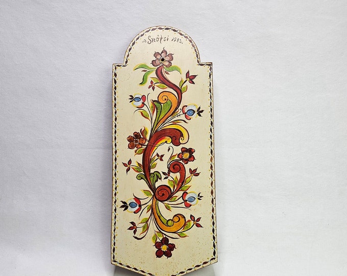 Vintage Norwegian Hand Carved Breadboard - Rosemaling Decorative Board - Unique Folk Art Kitchen Decor