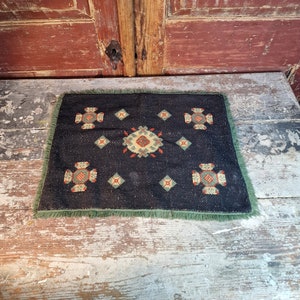 Vintage Handwoven Cloth: Norwegian Weaving Test and Antique Schoolwork – Unique Scandinavian Art