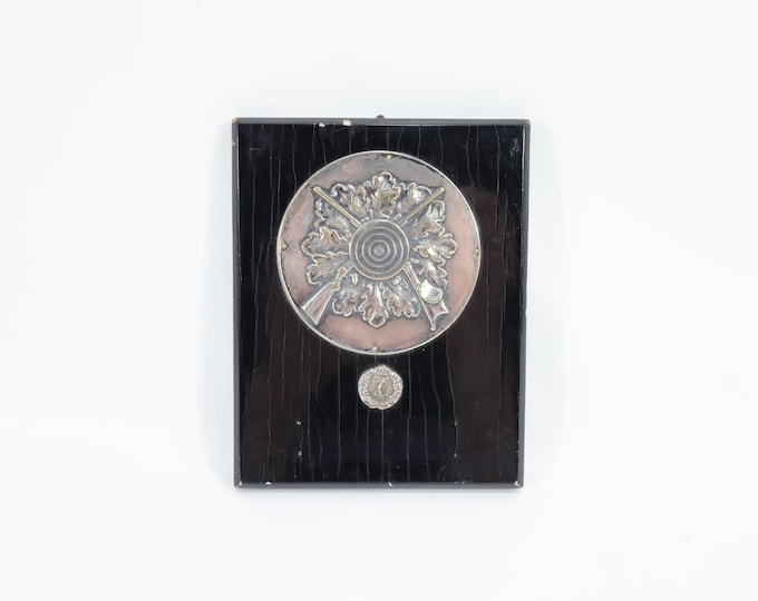 Norwegian Royal Rifleman Badge | 1940s Military Badge | Nordic Collectible | Collectible Norwegian Badge | Gift for Collectors