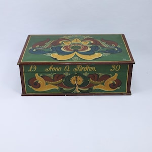Vintage 1930 Rose Painted Trinket Chest with Original key and lock - Vintage Norwegian folk art.