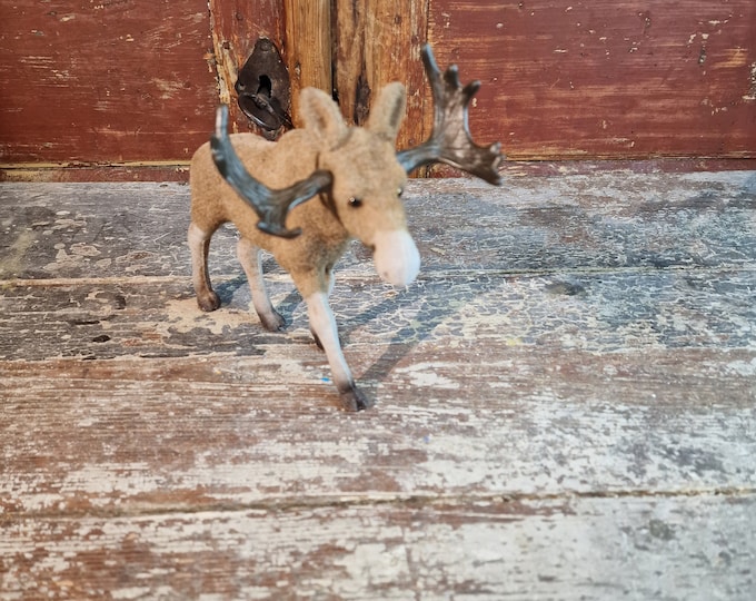 Vintage Norwegian Folk Art Elk Figurine - Handmade Home Decor - Vintage Norwegian hand made figure