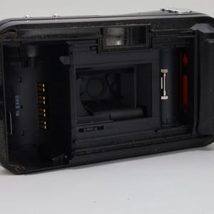 Câmera Olympus Mju I de filme 35 mm | Câmera compacta resistente às intempéries dos anos 90 | Câmera clássica Olympus "apontar e disparar" imagem 13