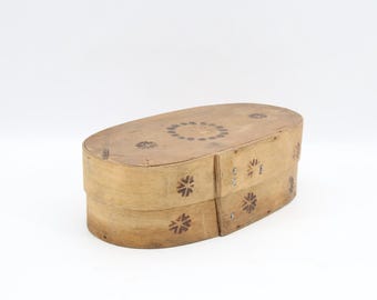 Norwegian Bentwood Tine Box – 1920s Oval Folk Art Storage Box with Burned Rosette Patterns and Rustic Scandinavian Design