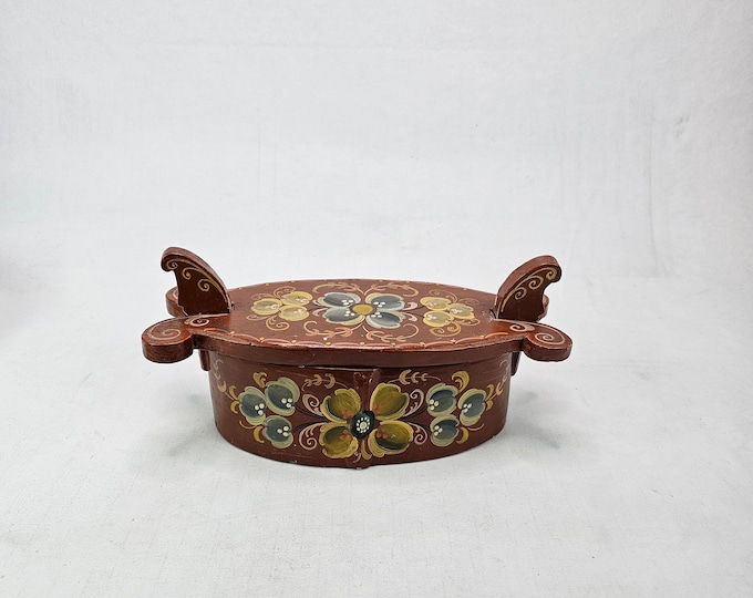 Vintage Norwegian Folk-Art Decorated Tine Box from 1940-1950s - Rustic Antique with Bent Wood and Intricate Rosemaling