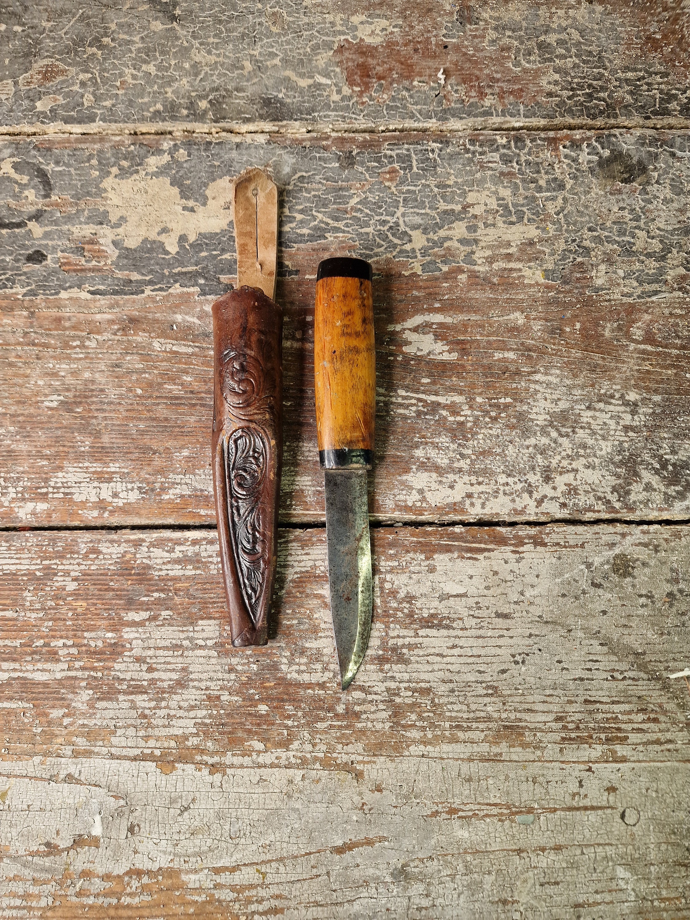 Norwegian hand made knife with hand made blade, collectible Norwegian hand made knife with hand made blade, collectible