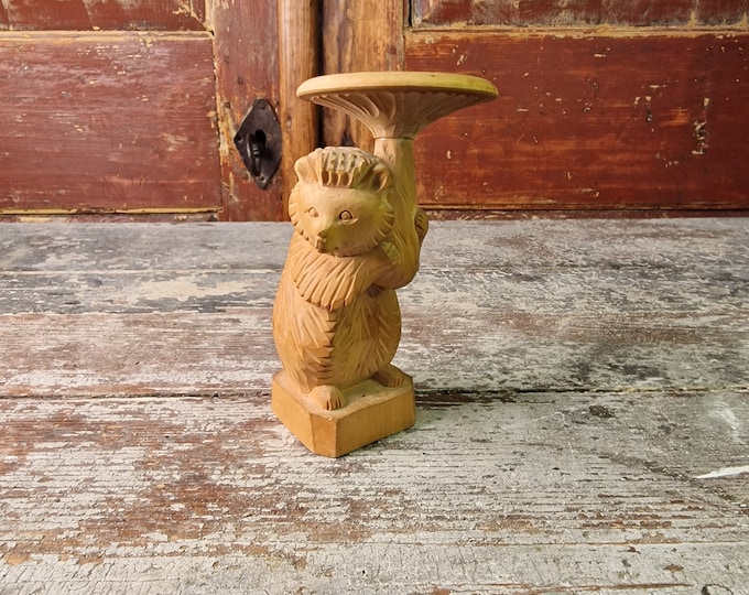 Hand carved hedgehog saucer ,Norwegian Folk-Art,Collectibles,Norwegian handcarved, Wooden hedgehog,Scandinavian art,Wooden figurines