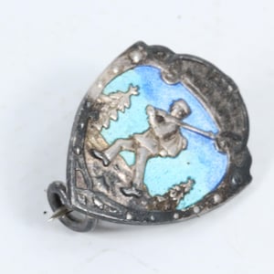 Protect your country a military Norwegian marching badge - Norwegian war memrobilia - 925 silver and enamel