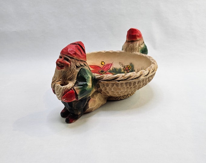 Exquisite Norwegian Vintage Hauketo Christmas Bowl - Decorative Nut-Candy Serving Tray with Santa Figure Handle - 1960s decor