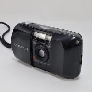 Câmera Olympus Mju I de filme 35 mm | Câmera compacta resistente às intempéries dos anos 90 | Câmera clássica Olympus "apontar e disparar" imagem 10