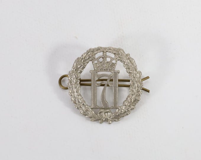 Collectible Norwegian Beret Badge - Postwar King Haakon VII - 1946-1957 Military Insignia